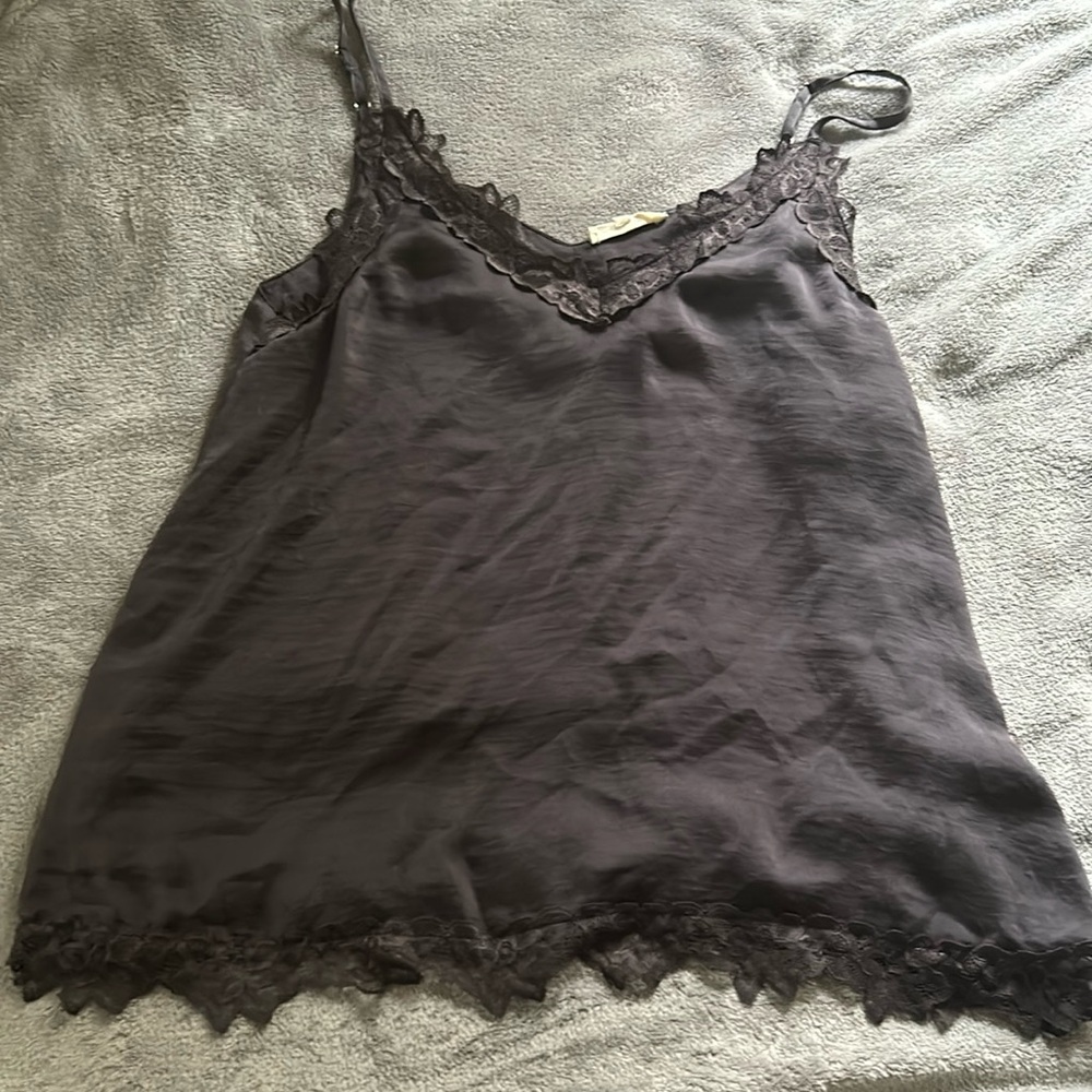 Entro, gray satin lace lined sleep shirt size medium